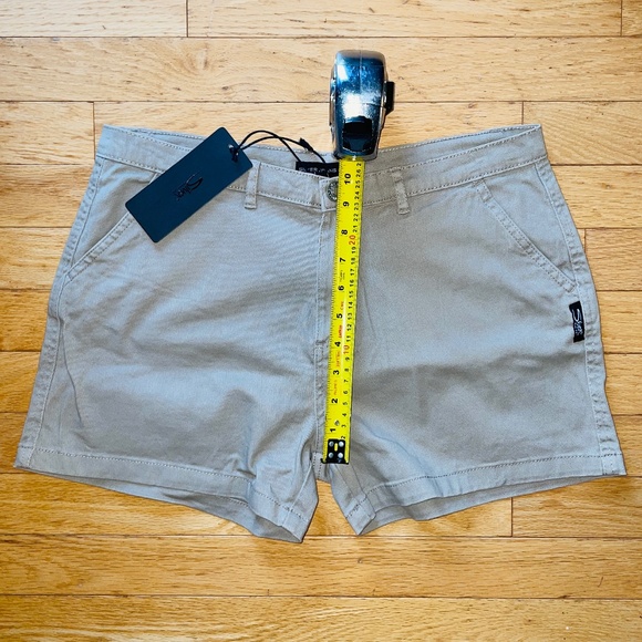 Brand New Silver Jeans Co Women’s Short Shorts - Picture 7 of 7